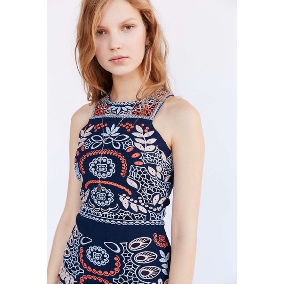 J.O.A Los Angeles Women's Small Mini Sheath Dress Embroidery Boho Scalloped Hem - Picture 3 of 11